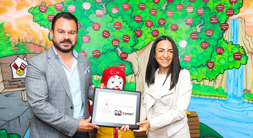 Dona Comex pintura antibacterial a la Casa Ronald McDonald