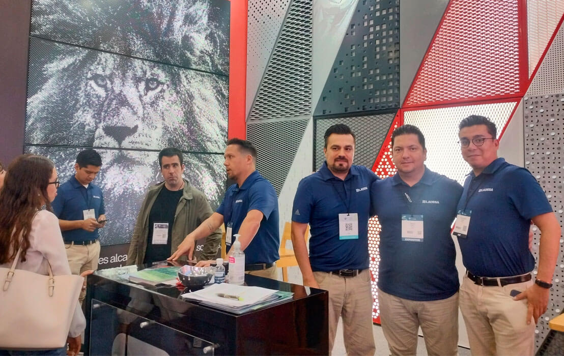 Cuando los acabados laminados tienen proyecciones infinitas
