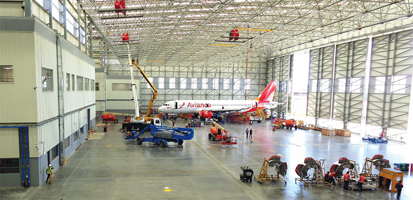 Construcción de hangares y bodegas